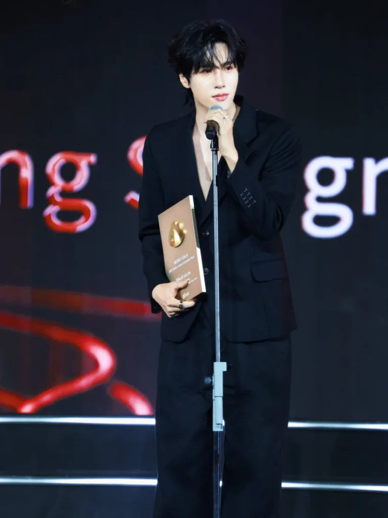 Zhan Xuan at weibo gala 2025