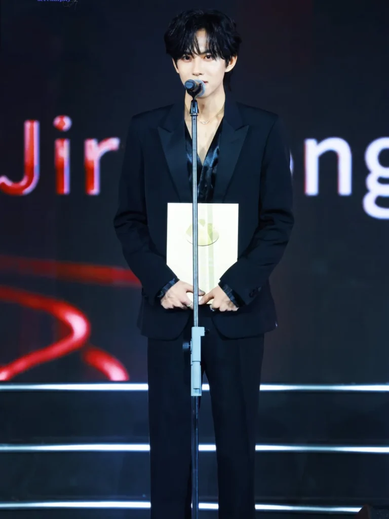 Liu Xuancheng at weibo gala 2025