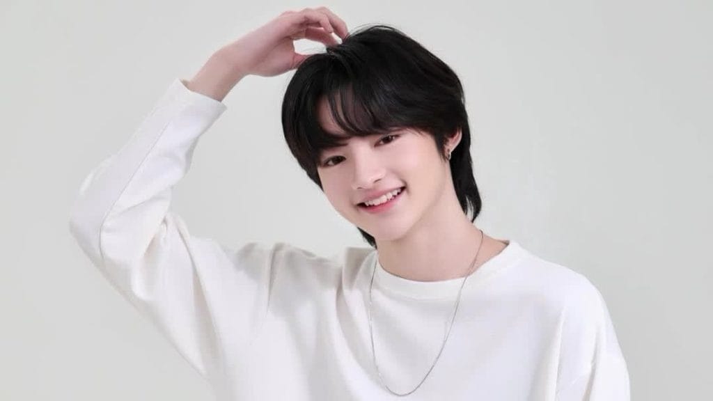 Boys-II-Planet-Trainee-Reeon-Signs-with-Domundi